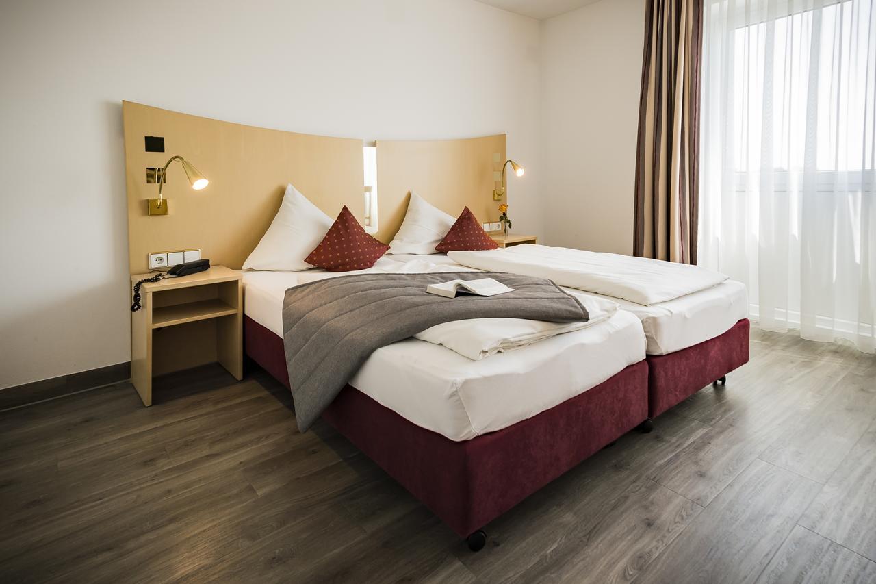 City-Hotel Garni نوي أولم المظهر الخارجي الصورة