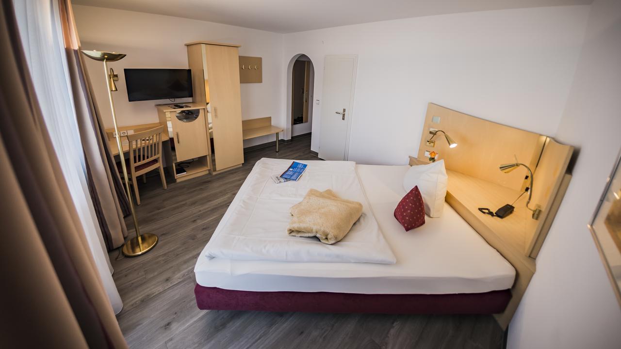 City-Hotel Garni نوي أولم المظهر الخارجي الصورة